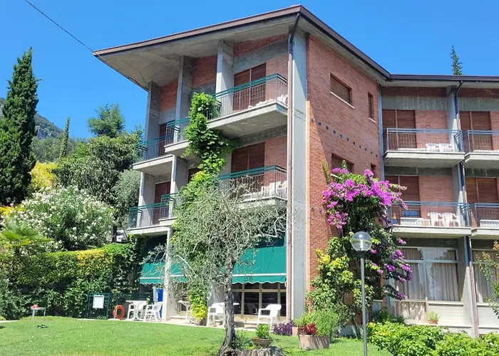 Hotel mit Hund Gabbiano - Garda Lake Collection